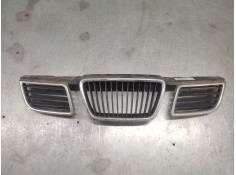 Recambio de rejilla delantera central para daewoo nubira berlina cdx referencia OEM IAM   