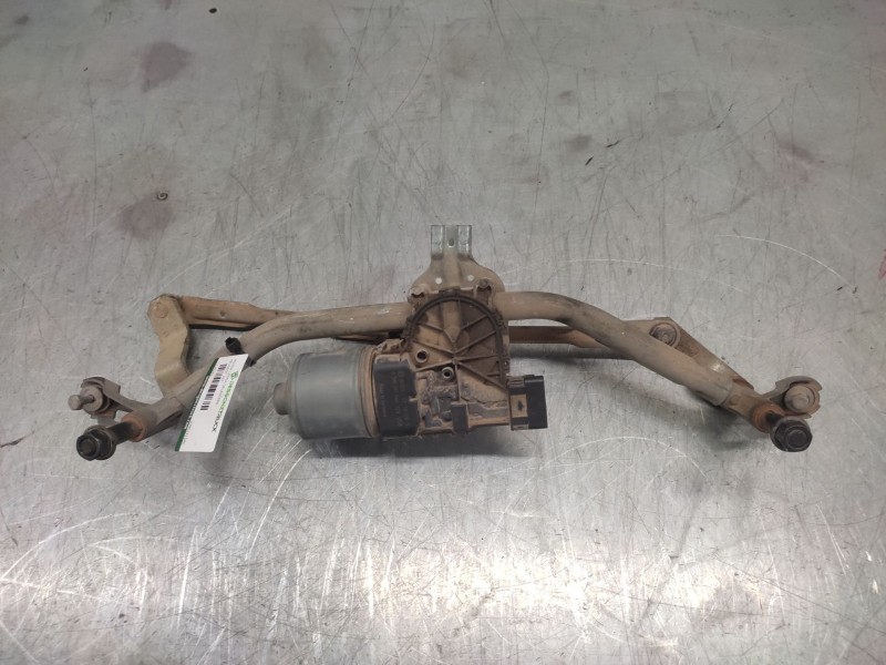 Recambio de motor limpia delantero para peugeot 207 sport referencia OEM IAM 0390241540  4 PINS