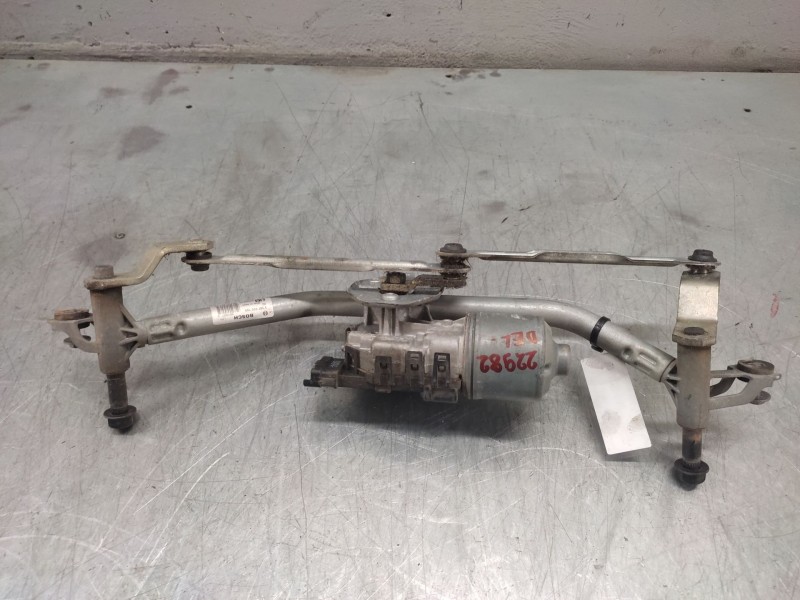 Recambio de motor limpia delantero para peugeot 207 sport referencia OEM IAM 0390241540  4 PINS