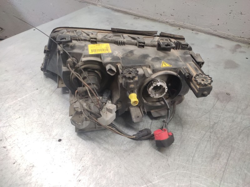 Recambio de faro derecho para bmw 3 (e46) 328 i referencia OEM IAM   