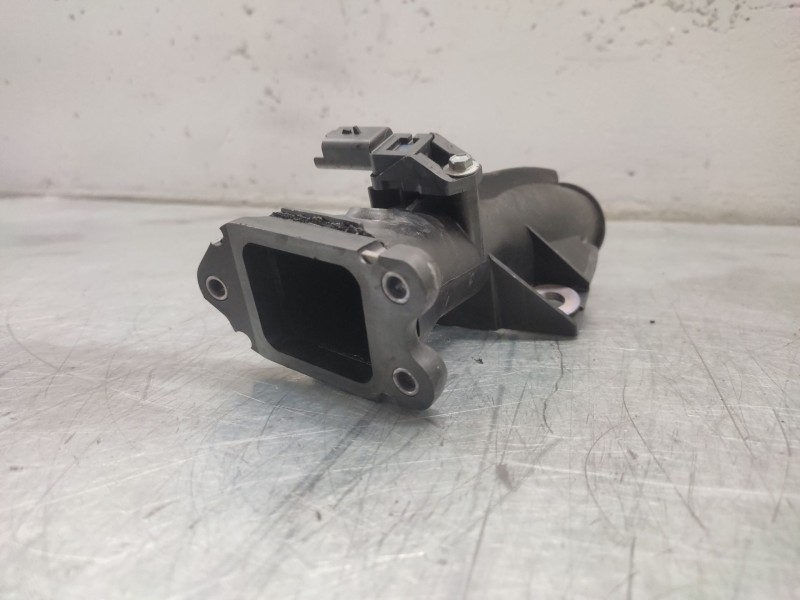 Recambio de tubo para peugeot 307 (s1) xr clim plus referencia OEM IAM 9651175680  