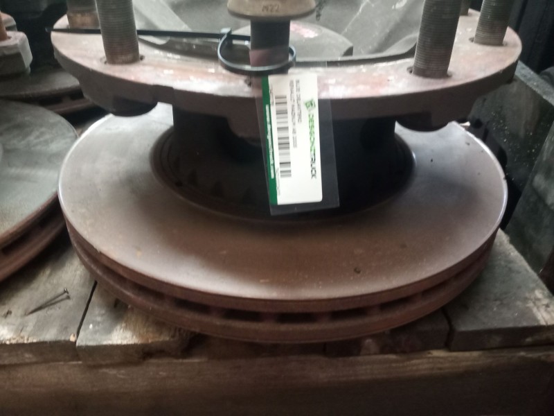 Recambio de buje delantero para renault magnum ab 2005 12.8 diesel referencia OEM IAM 7421022433  