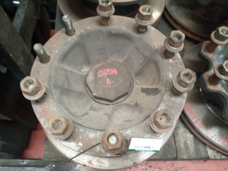 Recambio de buje delantero para renault magnum ab 2005 12.8 diesel referencia OEM IAM 7421022433  