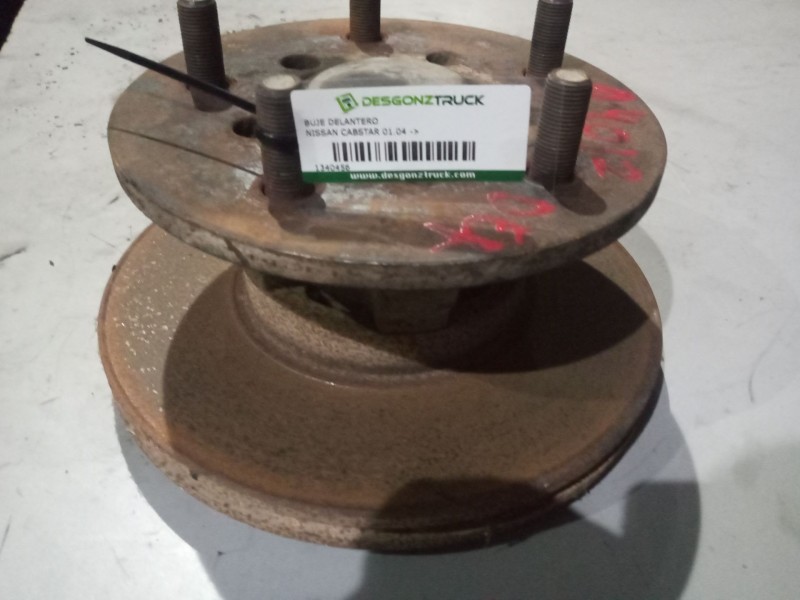 Recambio de buje delantero para nissan cabstar 01.04  3.0 diesel referencia OEM IAM 402049x201  