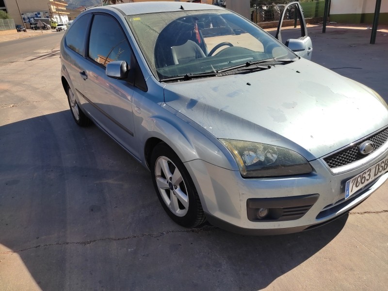 ford focus berlina (cap) del año 2005
