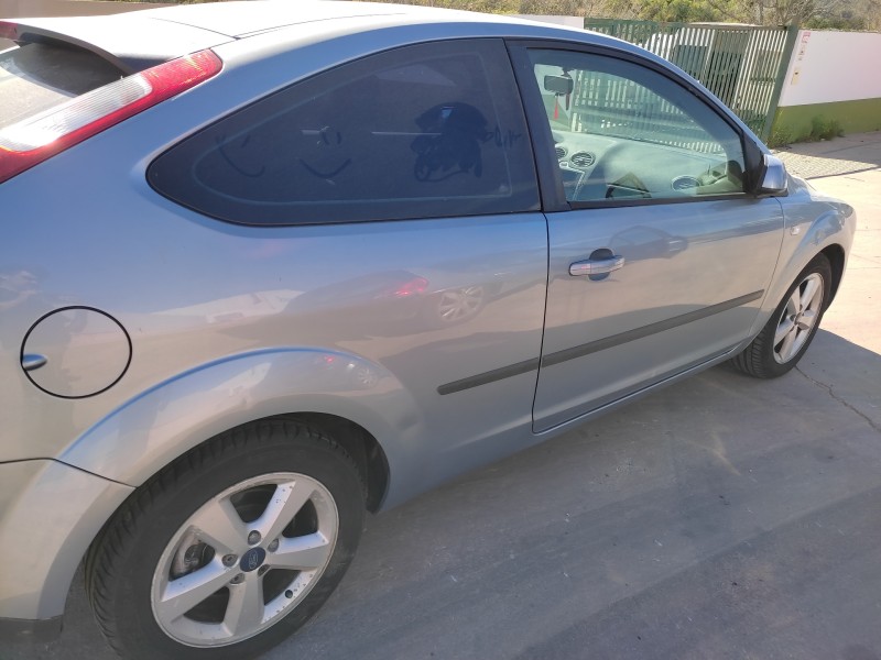 ford focus berlina (cap) del año 2005