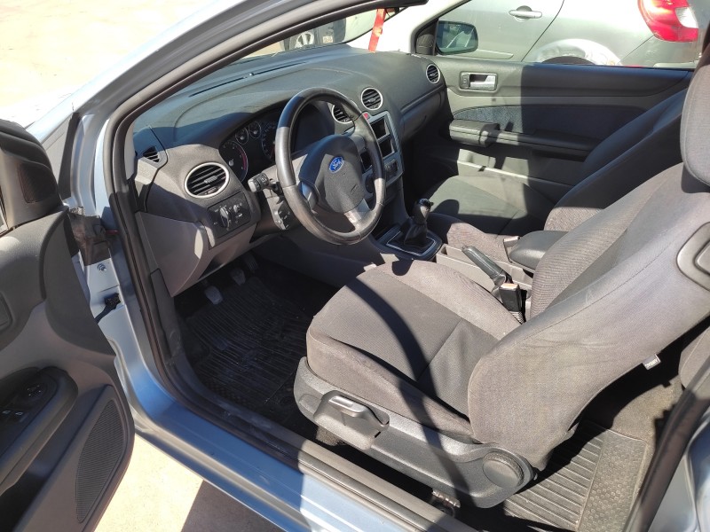 ford focus berlina (cap) del año 2005