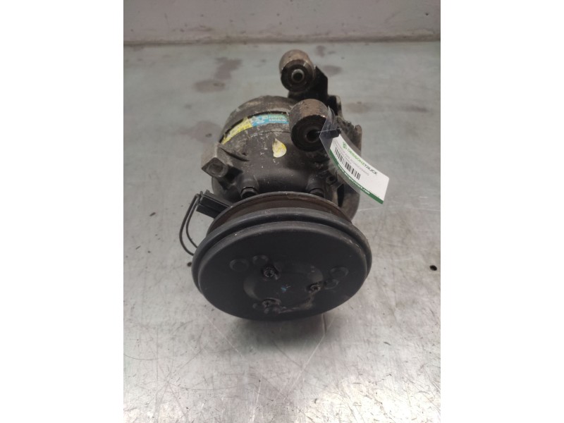 Recambio de compresor aire acondicionado para ssangyong family 2.5 d referencia OEM IAM 5110518  