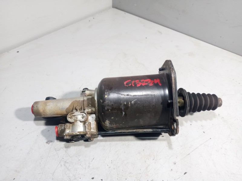 Recambio de servo embrague para mercedes-benz axor 2-ejes 18 ton 2004 referencia OEM IAM 0002540447  9700514410