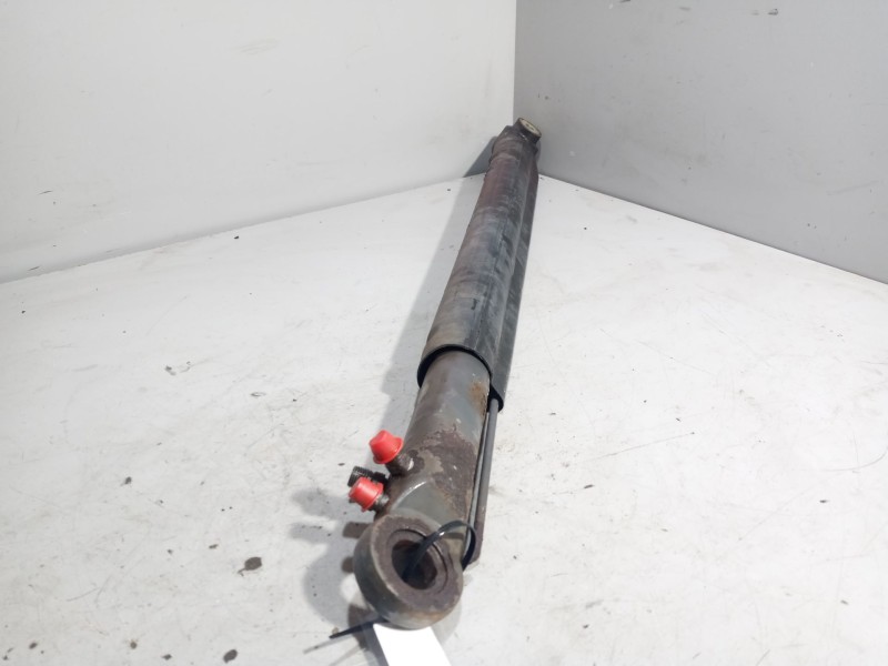 Recambio de brazo elevacion cabina para daf cf 65 referencia OEM IAM 1439151  