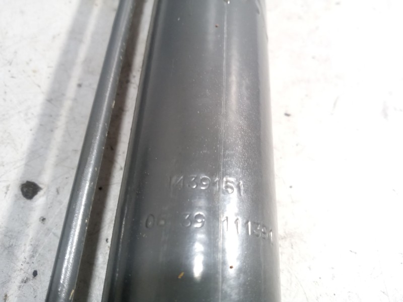 Recambio de brazo elevacion cabina para daf cf 65 referencia OEM IAM 1439151  