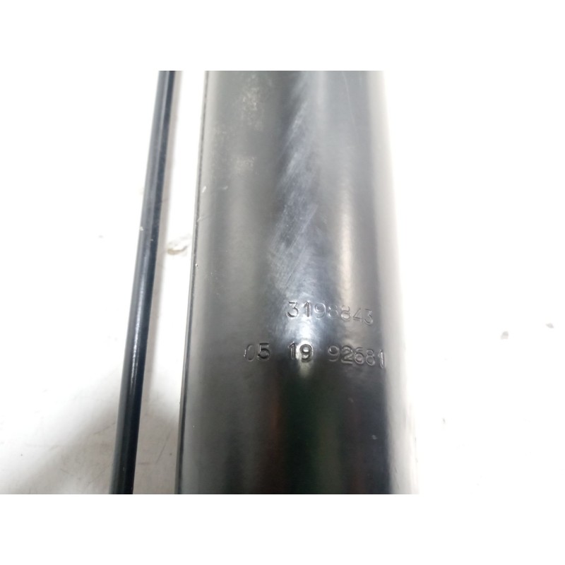 Recambio de brazo elevacion cabina para volvo fm 12 asta 2001 12.1 diesel (d12d380) referencia OEM IAM 3198843  