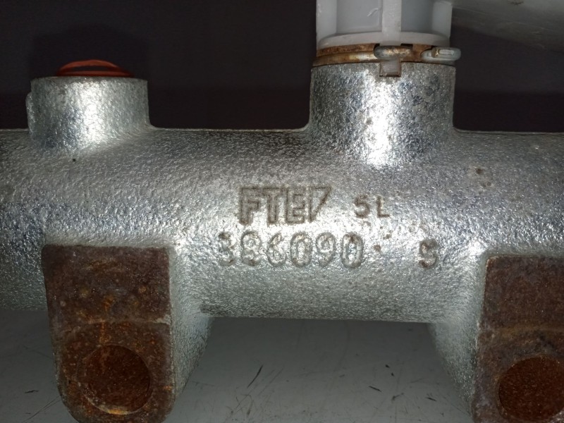 Recambio de bombin embrague para iveco eurocargo tector 5.9 diesel referencia OEM IAM 386090  4853408