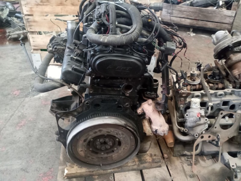 Recambio de despiece motor para iveco daily combi 2.3 diesel cat referencia OEM IAM F1AE0481B  