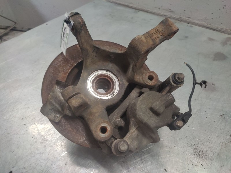 Recambio de mangueta delantera izquierda para mercedes-benz vito marco polo (638) 112 cdi referencia OEM IAM 6389320224  