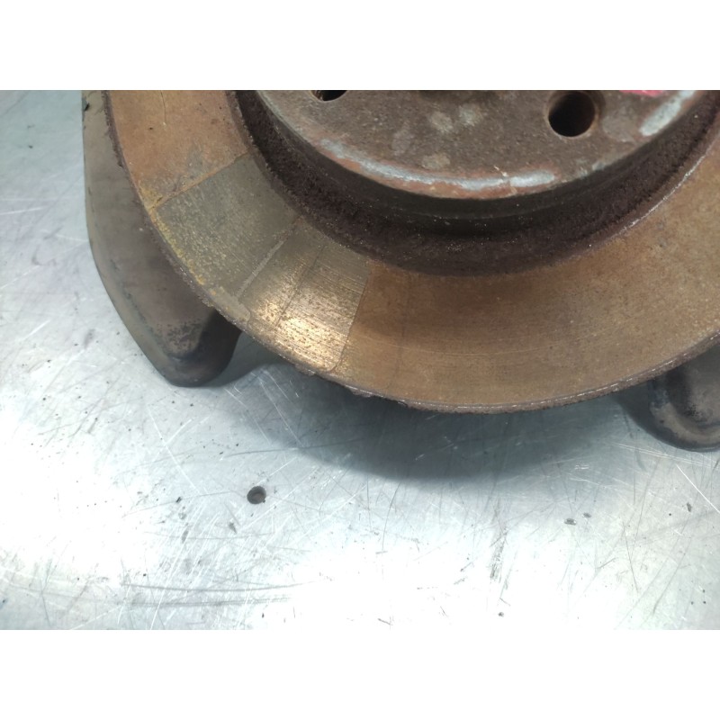 Recambio de mangueta trasera izquierda para renault trafic ii furgoneta (fl) 1.9 dci 100 (fl0c) referencia OEM IAM   