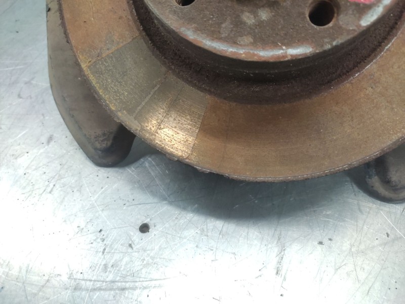 Recambio de mangueta trasera izquierda para renault trafic ii furgoneta (fl) 1.9 dci 100 (fl0c) referencia OEM IAM   