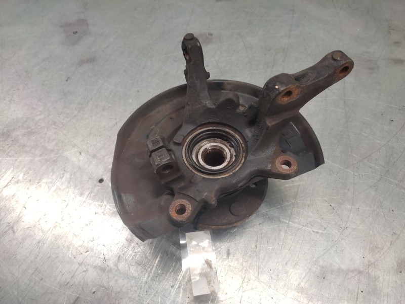 Recambio de mangueta delantera izquierda para mitsubishi space star (dg0) 1300 referencia OEM IAM   
