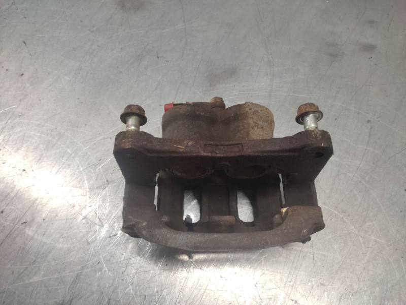 Recambio de pinza freno delantera derecha para mitsubishi pajero -- referencia OEM IAM   