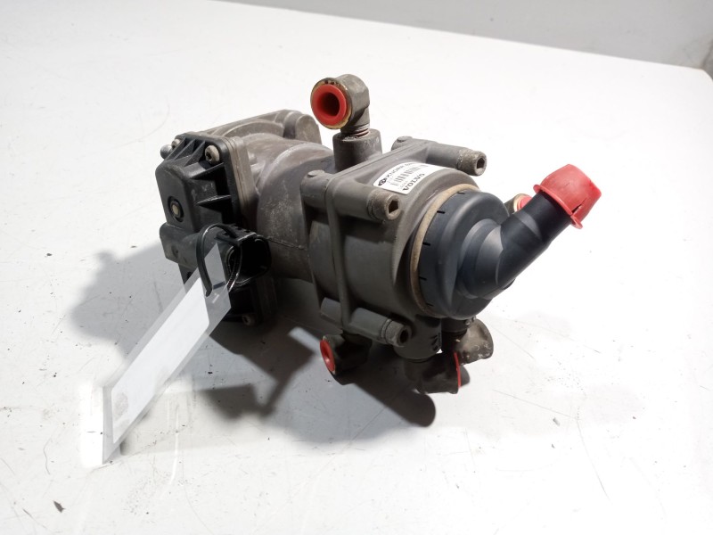 Recambio de valvula aire para volvo fh xxx 12.8 diesel referencia OEM IAM 20456400  K000928