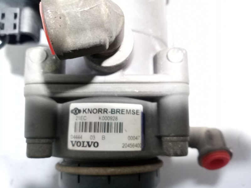 Recambio de valvula aire para volvo fh xxx 12.8 diesel referencia OEM IAM 20456400  K000928
