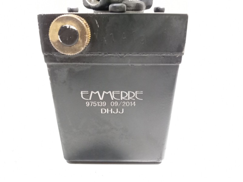 Recambio de bomba elevacion cabina para renault magnum ab 2005 referencia OEM IAM 5010615920  