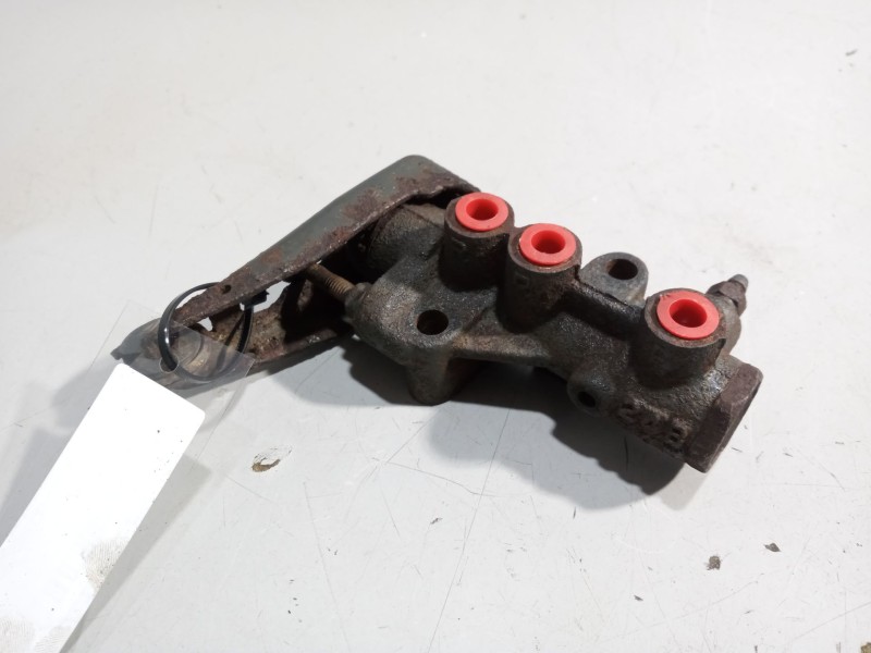 Recambio de repartidor de freno para nissan cabstar 01.04  3.0 diesel referencia OEM IAM   