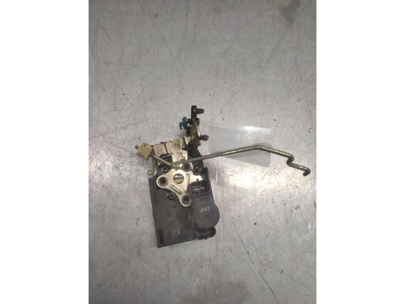 Recambio de cerradura puerta trasera izquierda para daewoo nubira berlina cdx referencia OEM IAM  2 PINS 