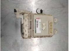 Recambio de caja reles / fusibles para toyota rav 4 (a3) luna referencia OEM IAM 8273042020  