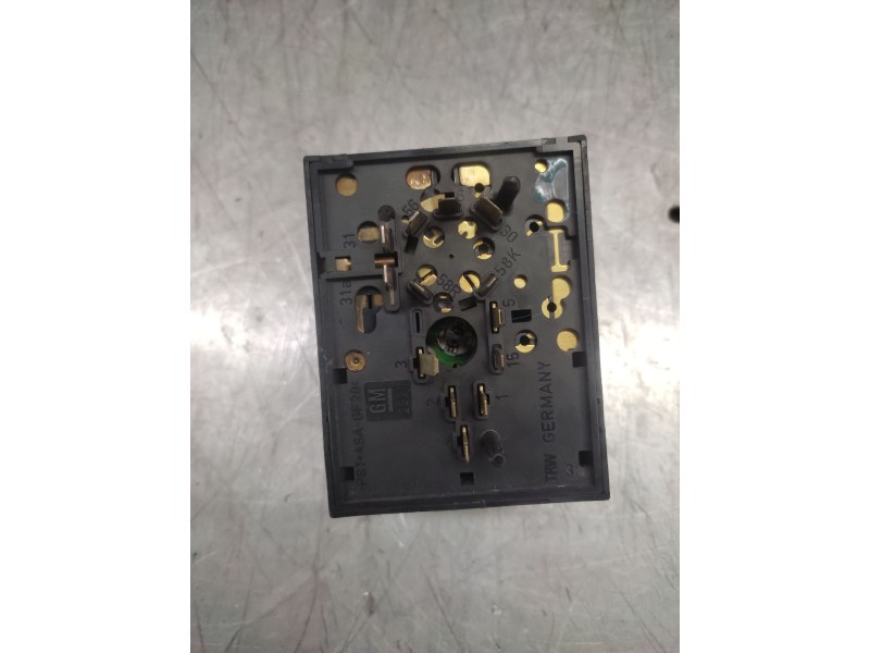 Recambio de mando luces para opel zafira a monospace (t98) 1.6 16v (f75) referencia OEM IAM 09133250  