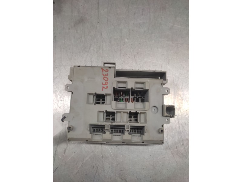 Recambio de caja reles / fusibles para bmw serie 1 berlina (e81/e87) 120d referencia OEM IAM 690662103  