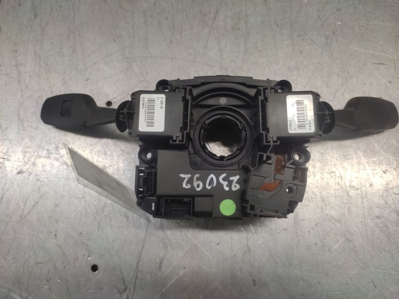 Recambio de mando multifuncion para bmw serie 1 berlina (e81/e87) 120d referencia OEM IAM 698956602  