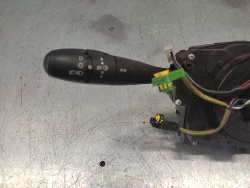 Recambio de mando multifuncion para peugeot 207 sport referencia OEM IAM 96630724XT  