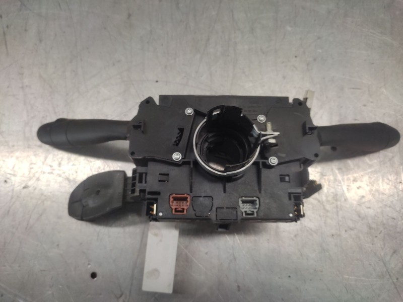 Recambio de mando multifuncion para peugeot 207 sport referencia OEM IAM 96630724XT  