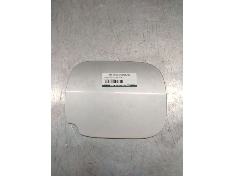 Recambio de tapa exterior combustible para renault clio iii dynamique referencia OEM IAM 8200290088  