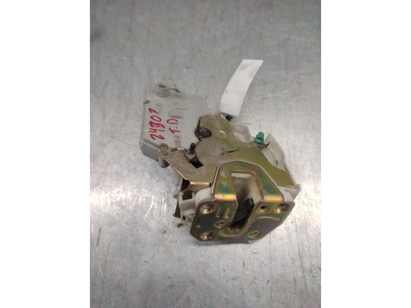 Recambio de cerradura puerta trasera derecha para nissan primera (p11) 2.0 td referencia OEM IAM  6 PINS 