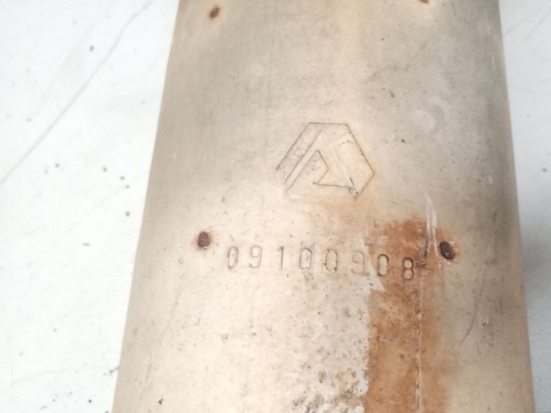 Recambio de silenciador trasero para nissan l35.09 l-35.095 referencia OEM IAM 09100908  