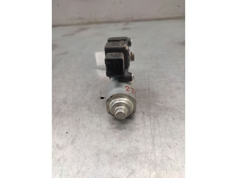 Recambio de motor techo electrico para fiat nuova 500 (150) blackjack referencia OEM IAM 12040808730399  