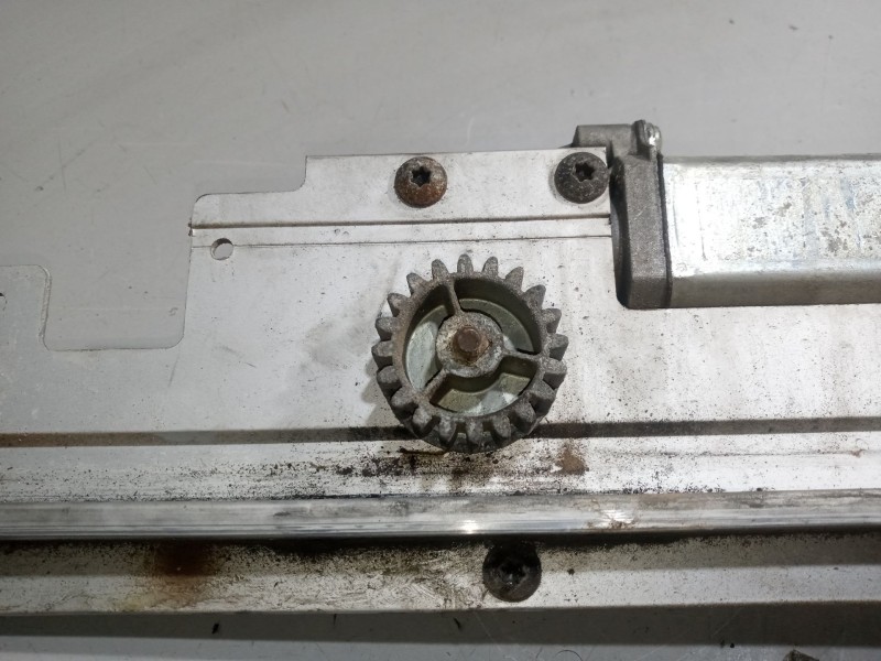 Recambio de motor elevalunas delantero derecho para renault premium distribution referencia OEM IAM   