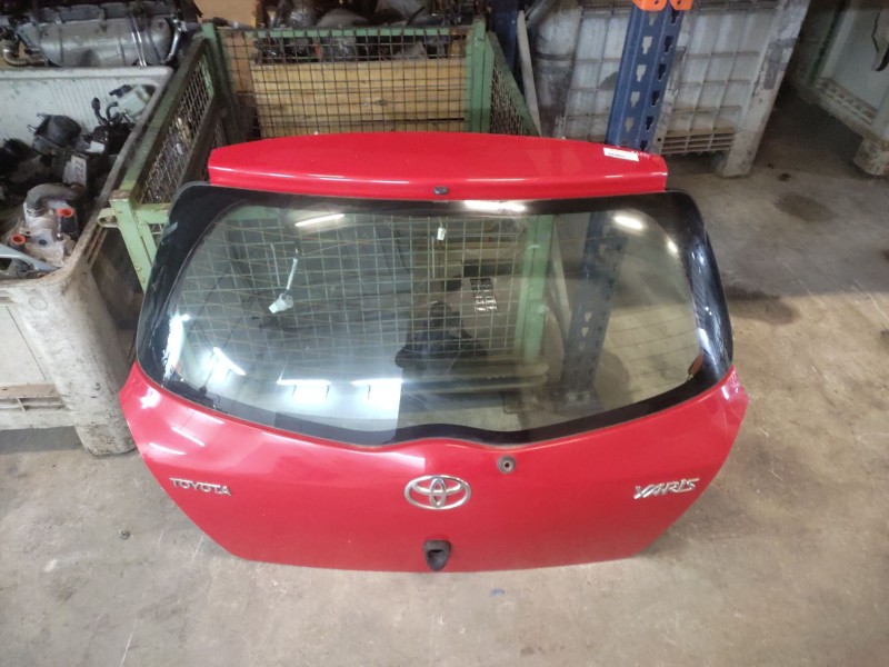 Recambio de porton trasero para toyota yaris 1.0 cat referencia OEM IAM   