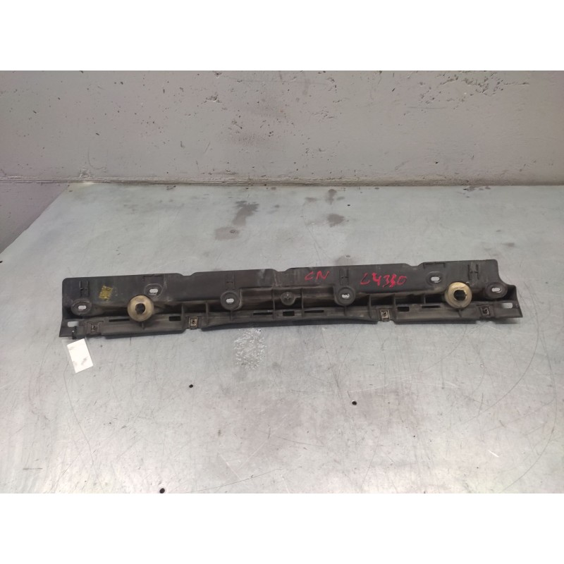 Recambio de soportes paragolpes para renault grand scénic iii (jz0/1_) 1.5 dci referencia OEM IAM  TRASERO CENTRAL 