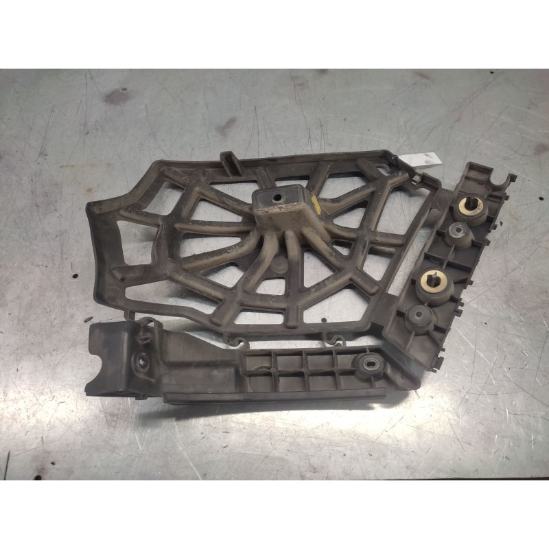 Recambio de soportes paragolpes para renault grand scénic iii (jz0/1_) 1.5 dci referencia OEM IAM 850440008R  TRASERO DERECHO