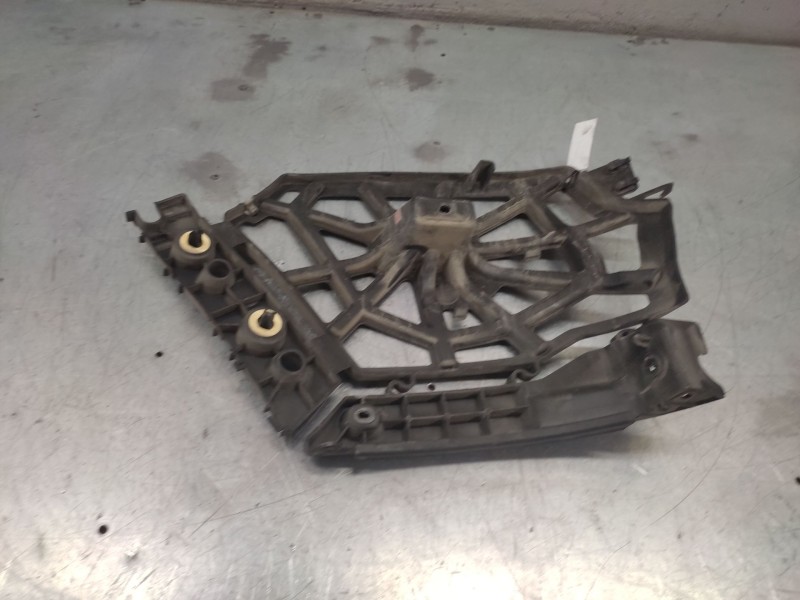 Recambio de soportes paragolpes para renault grand scénic iii (jz0/1_) 1.5 dci referencia OEM IAM 850450008R  TRASERO IZQUIERDO