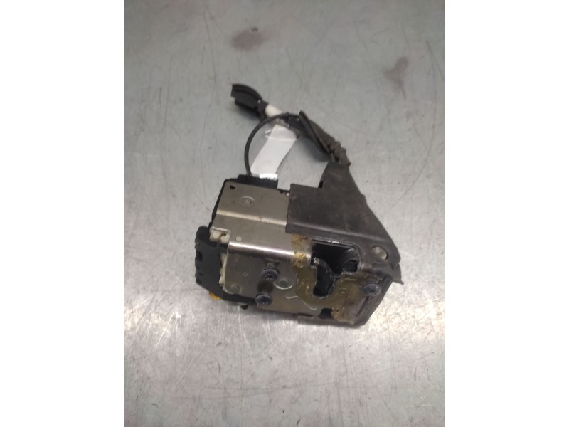 Recambio de cerradura puerta trasera derecha para ford fusion (cbk) ambiente referencia OEM IAM  4 PINS 