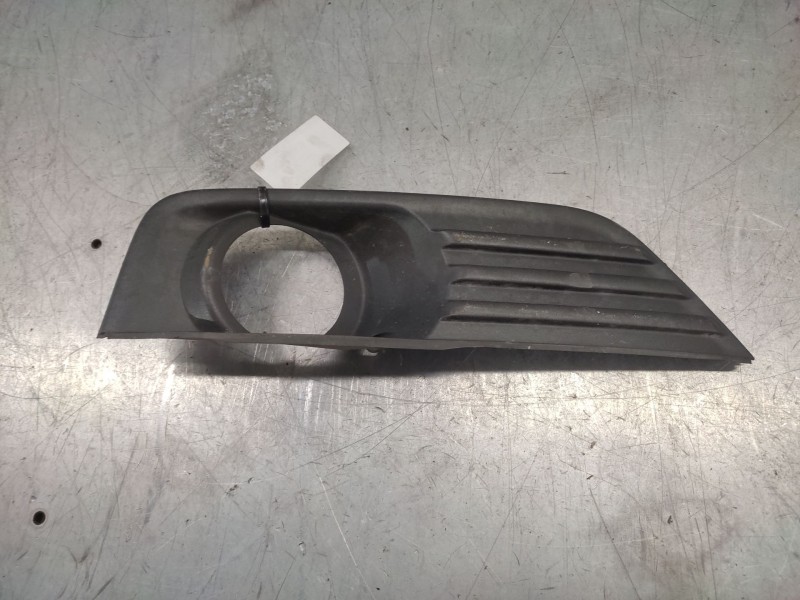 Recambio de tapa antiniebla izquierda para ford focus sportbreak (cap) ghia referencia OEM IAM 4M5119953AE  