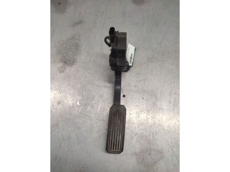 Recambio de potenciometro pedal para toyota rav 4 (a3) luna referencia OEM IAM 7811042010  6 PINS