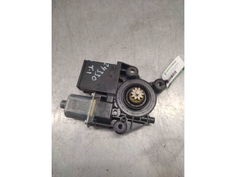 Recambio de motor elevalunas trasero izquierdo para renault grand scénic iii (jz0/1_) 1.5 dci referencia OEM IAM 827310004R  