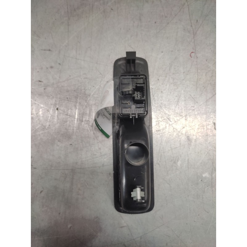 Recambio de mando elevalunas trasero izquierdo para renault grand scénic iii (jz0/1_) 1.5 dci referencia OEM IAM  4 PINS 