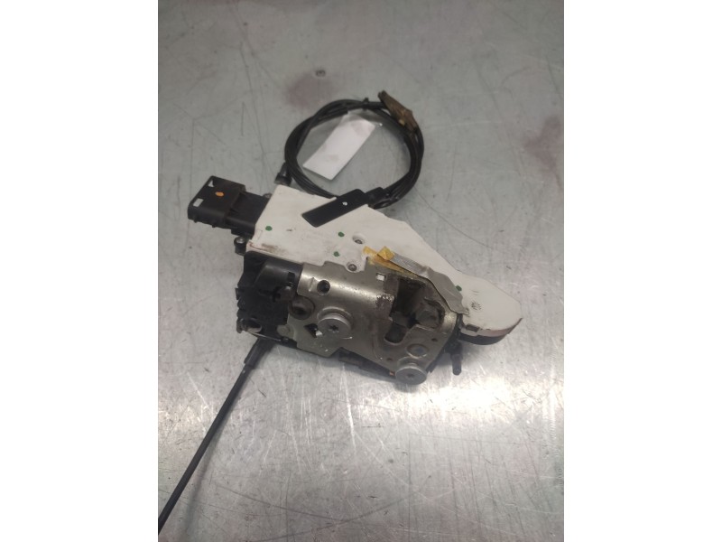 Recambio de cerradura puerta delantera derecha para peugeot 207 sport referencia OEM IAM  6 PINS 