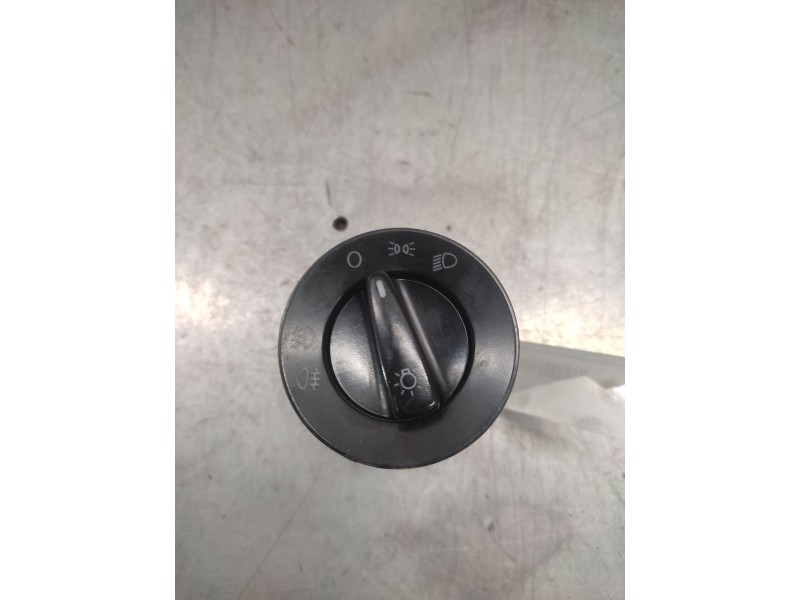 Recambio de mando luces para volkswagen golf iv berlina (1j1) 1.6 16v referencia OEM IAM 1C0941531A  